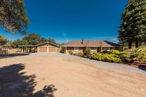 5098 Gravenstein Hwy, Sebastopol, CA 95472-6046