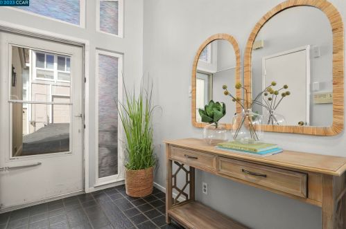 445 Ridgeview Dr, Concord CA  94523-1027 exterior