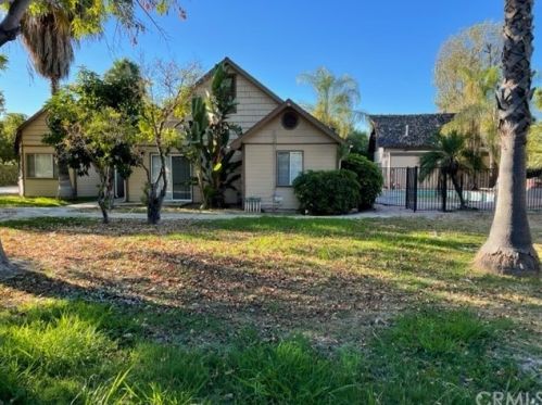 1139 North St, Anaheim, CA 92801-4335