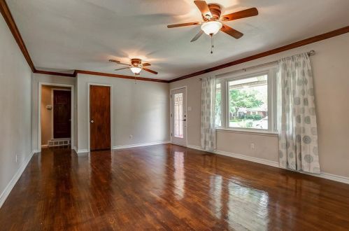 5464 Santa Marie Ave, Fort Worth, TX 76114-4548