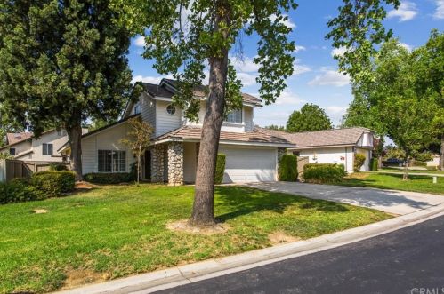 1729 Cambridge Cir, Redlands, CA 92374-4227