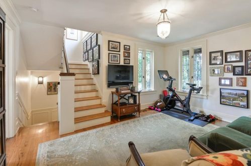 2482 Dellwood Dr, Atlanta GA  30305-4076 exterior