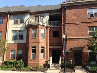 10 Russell St, Columbus, OH 43215-1684