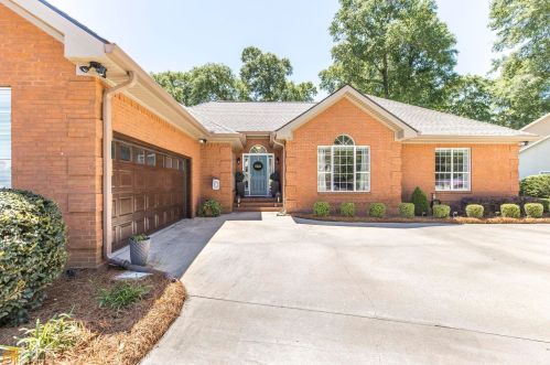 244 Falcon Crst, Warner Robins, GA 31088-7547