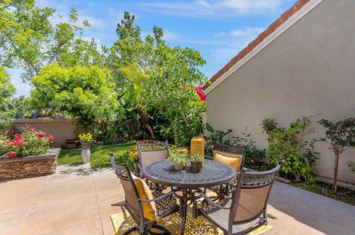 31 Del Perlatto, Irvine CA  92614-5359 exterior