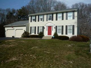 15 Bright Water Dr, Warwick, RI 02886-8576