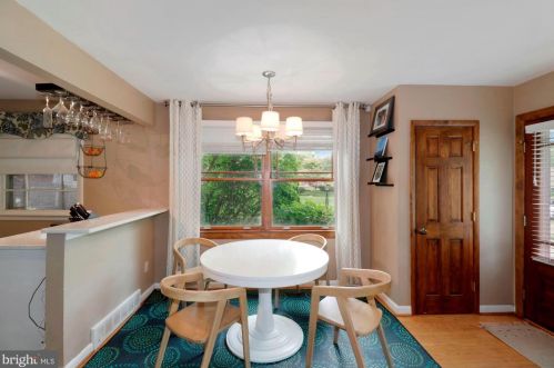 841 Cedar Ave, Tavistock NJ 08033-1011 exterior