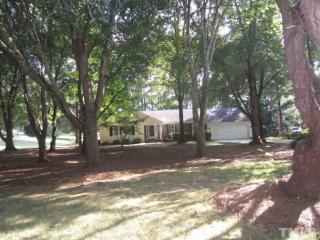 101 Parkview Cir, Cary, NC 27511-4550