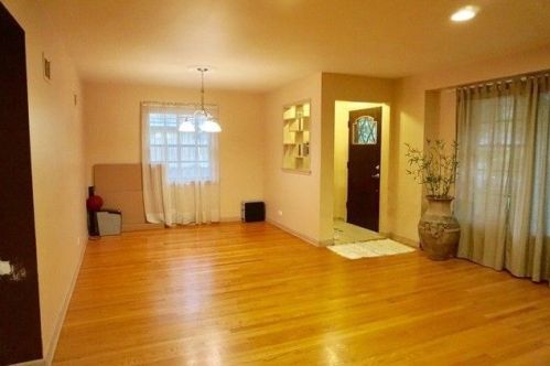 5404 Brummel St, Skokie, IL 60077-2734