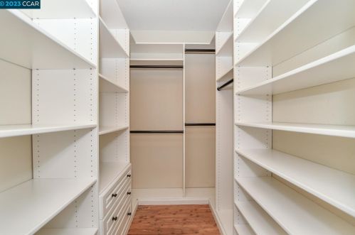 30 Kirkwood Ct, Concord CA  94521-1427 exterior