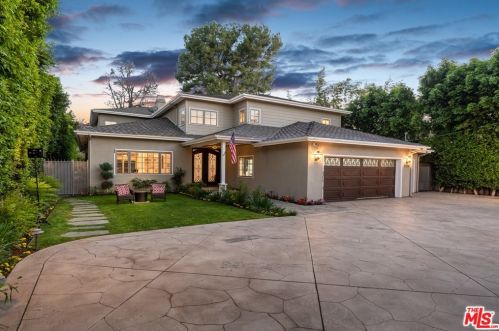 12946 Addison St, Van Nuys, CA 91423-2216