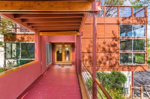 2025 Mt Vernon Ave, Riverside CA  92507-2528 exterior