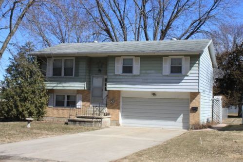 608 18th Ave, Sterling, IL 61081-2758