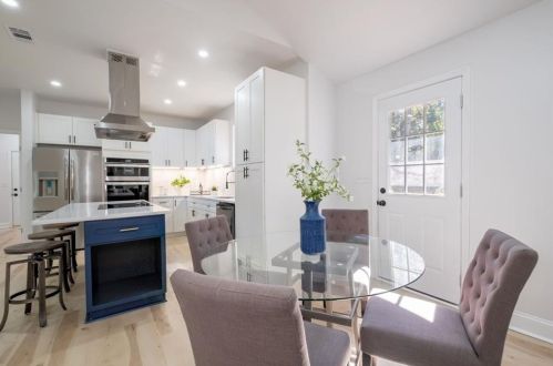 763 Center Hill Ave, Atlanta GA  30318-6236 exterior