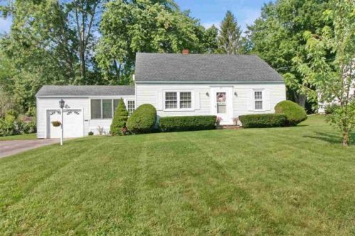 90 Horne St, Dover, NH 03820-2629