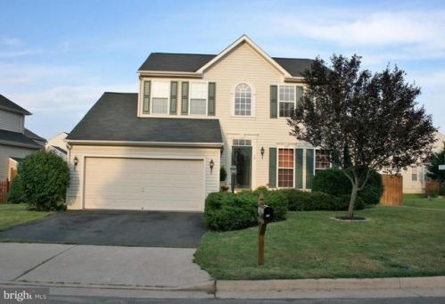 14 Potterfield Dr, Lovettsville, VA 20180-8627