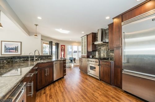 6 Jason Ln, Morristown, NJ 07960-3241