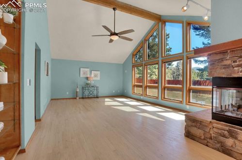 2720 Sunnywood Ave, Woodland Park CO 80863-9401 exterior