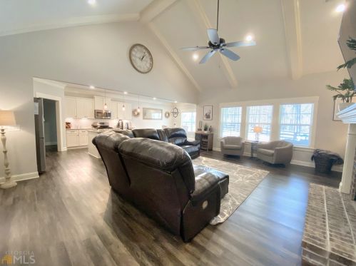 320 Thrash Rd, Lagrange GA  30241-8137 exterior