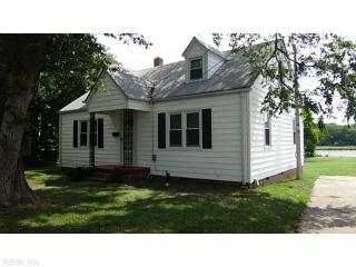 1324 Norcova Dr, Norfolk VA  23502-2019 exterior