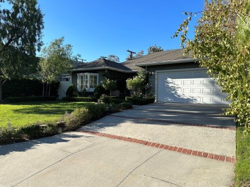 1659 Santa Rosa Ave, Glendale CA  91208-2024 exterior