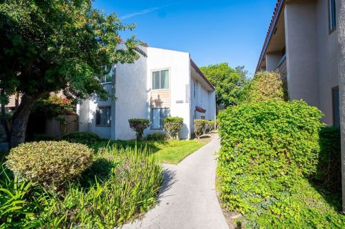 2521 Sunflower Ave, Santa Ana CA 92704-7534 exterior