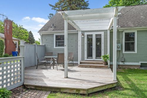 1027 Idaho Ave, Saint Paul MN  55117-3352 exterior