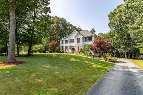 5 Cabot Dr, Derry, NH 03038-4228