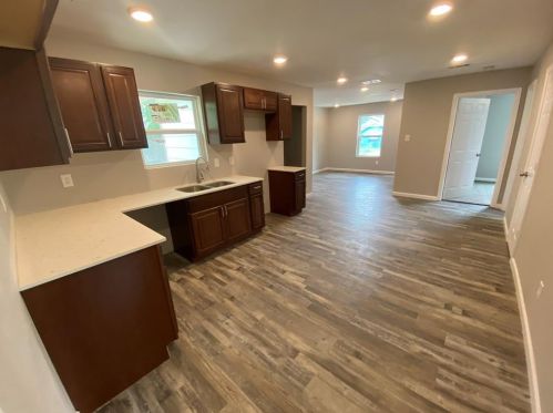 2727 Grafton Ave, Dallas TX  75211-5714 exterior