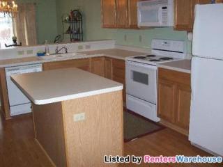 1894 Bluestem Ln, Saint Paul MN  55126-5018 exterior
