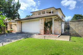20 Courtside Cir, San Antonio TX  78216-7803 exterior
