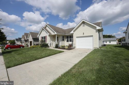 717 Chickory Trl, Harrison Township, NJ 08062-2019