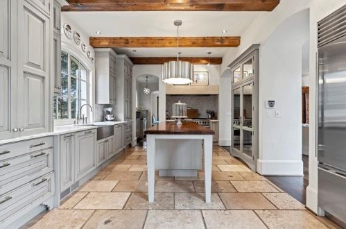 395 Beverly Rd, Atlanta GA  30309-2728 exterior