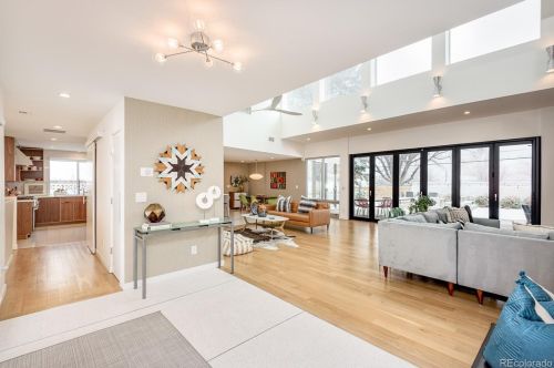 225 Clermont St, Denver CO  80246-1038 exterior
