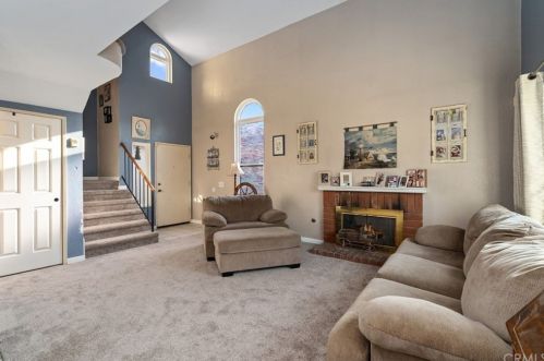 150 Appletree Dr, Perris, CA 92571-2790