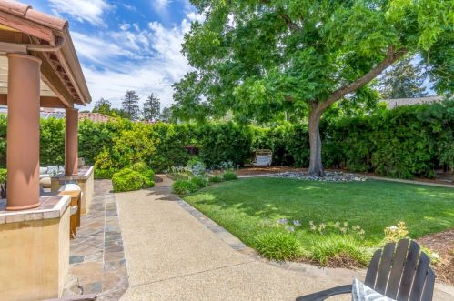 1969 Farndon Ave, Los Altos CA 94024-6944 exterior