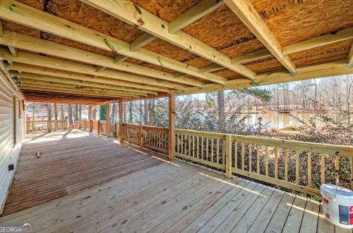 252 Lakeview Dr, Locust Grove GA  30248-3820 exterior