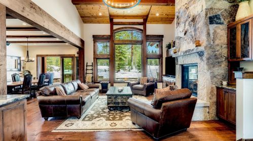 9388 Heartwood Dr, Truckee, CA 96161-5196