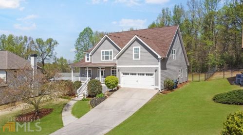 112 Camilla Dr, Carrollton GA  30116-1835 exterior