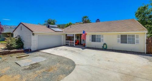 16213 Arena Dr, Ramona, CA 92065-4101
