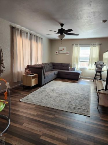 447 Scranton Ave, Pueblo, CO 81004-1320