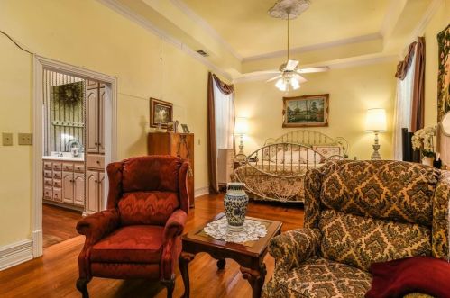 605 Bond St, Whitewright TX 75491-2212 exterior