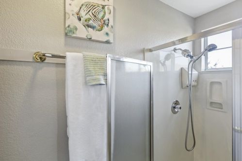 218 Summerwind Dr, Milpitas CA 95035-2416 exterior