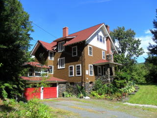 105 Chestnut Hl, Brattleboro VT  05301-6088 exterior