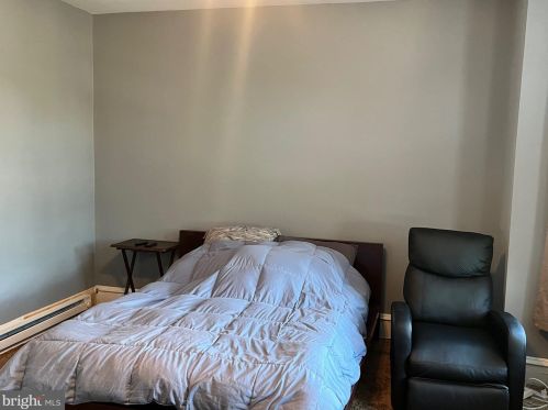 5918 Jackson St, Philadelphia PA  19135-4031 exterior