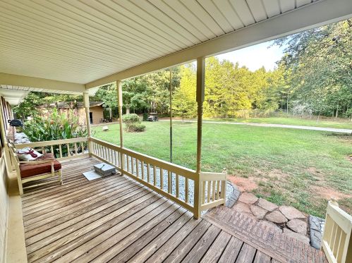 255 Rising Star Church Rd, Jackson, GA 30233-3968