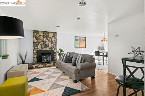 1005 Oak Grove Rd, Concord CA  94518-3004 exterior