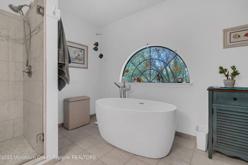 17 Rawson Cir, Tinton Falls NJ 07712-2579 exterior