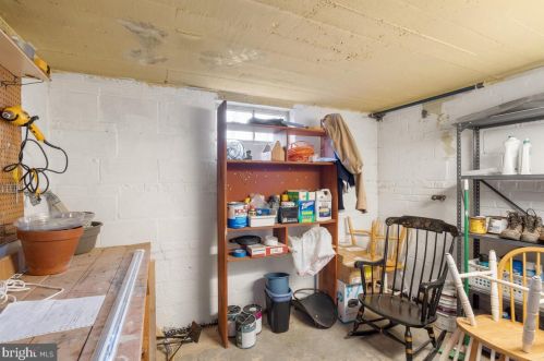 1626 Oakview Dr, Silver Spring MD 20903-2243 exterior