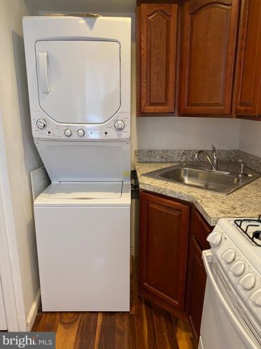 920 12th St, Philadelphia PA  19123-1103 exterior